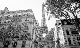 Immeubles Parisiens et Tour Eiffel